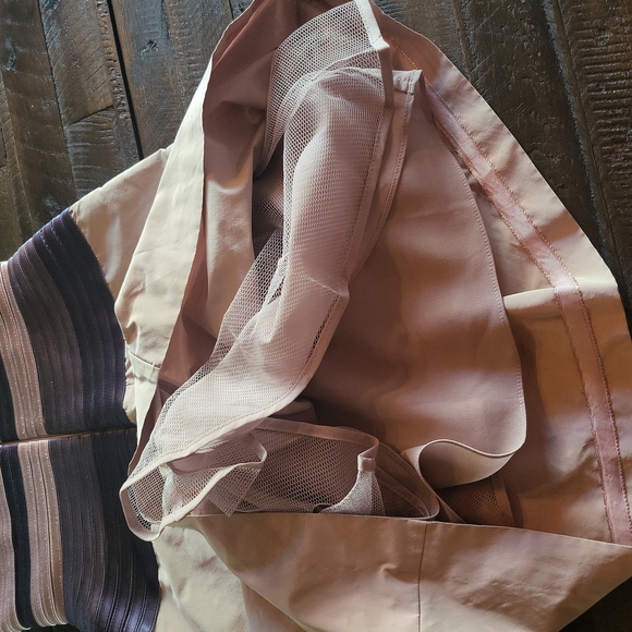 BCBG Dress - Picture 4 of 7